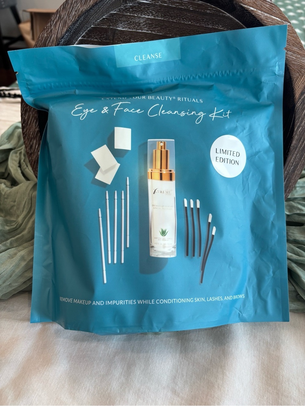 Xtreme Lashes Eye & Face Cleansing Kit Limited Edition New Lash Extension Safe